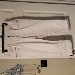 Jennifer Lopez Capri